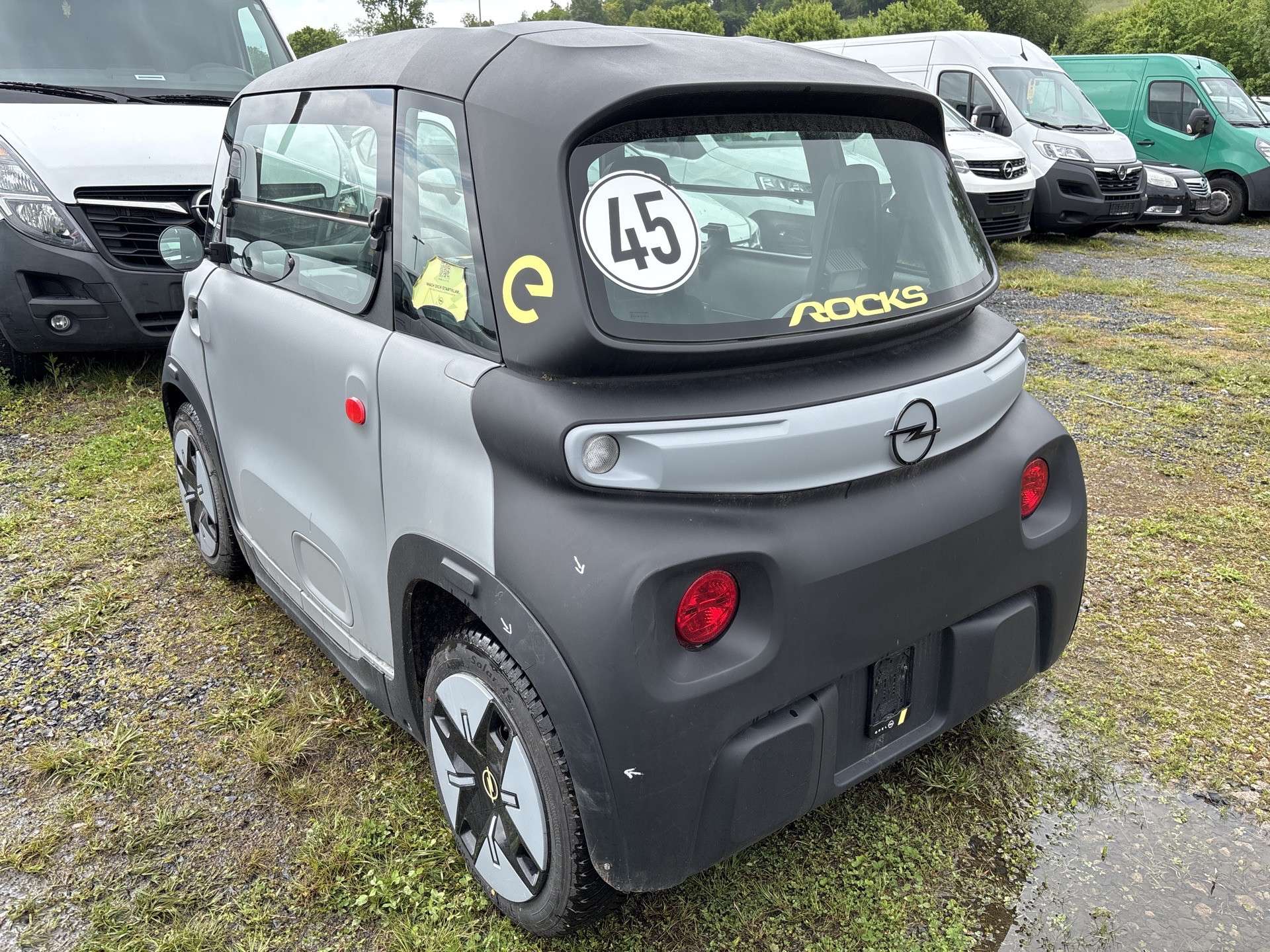 Fahrzeugbild eines Opel Rocks-e