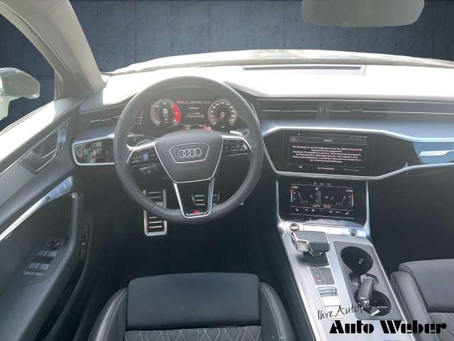 Fahrzeugbild eines Audi S6