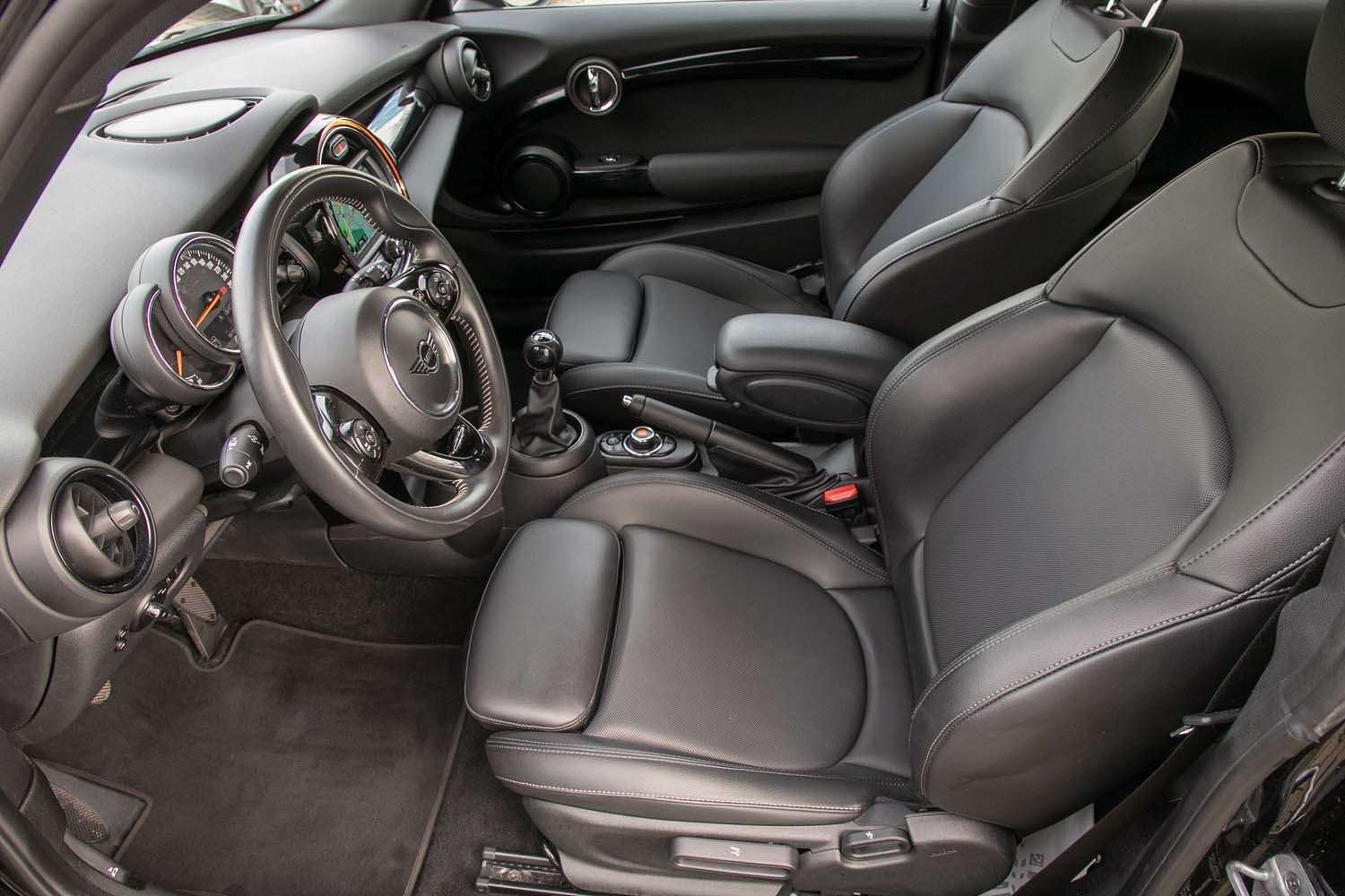 Fahrzeugbild eines MINI COOPER