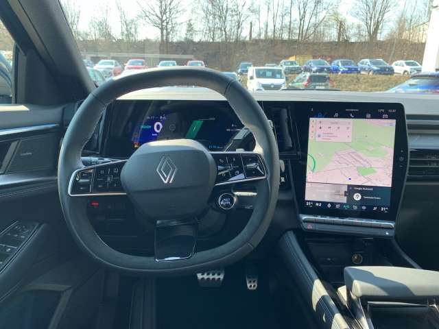 Fahrzeugbild eines Renault Rafale