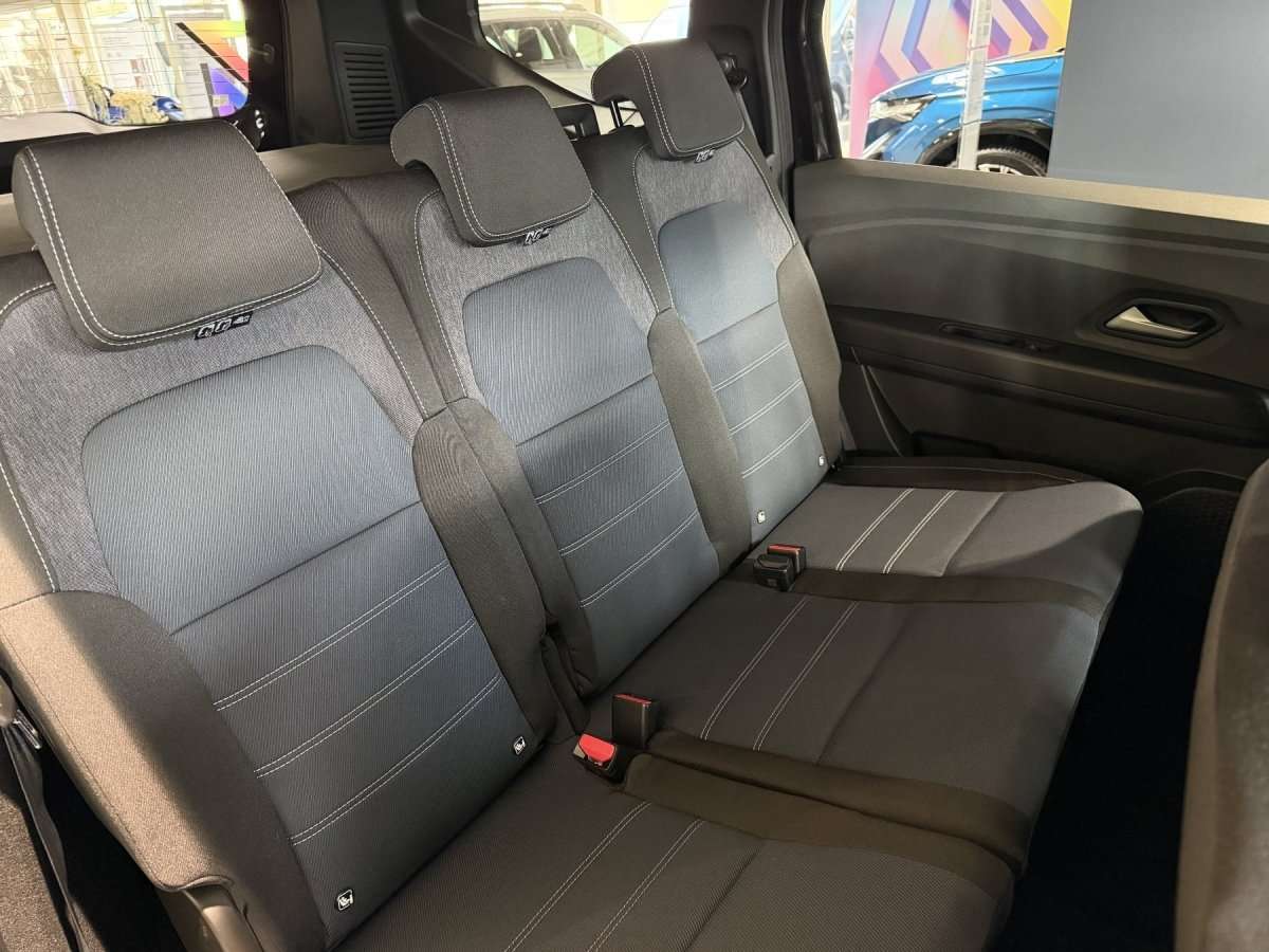 Fahrzeugbild eines Dacia Jogger