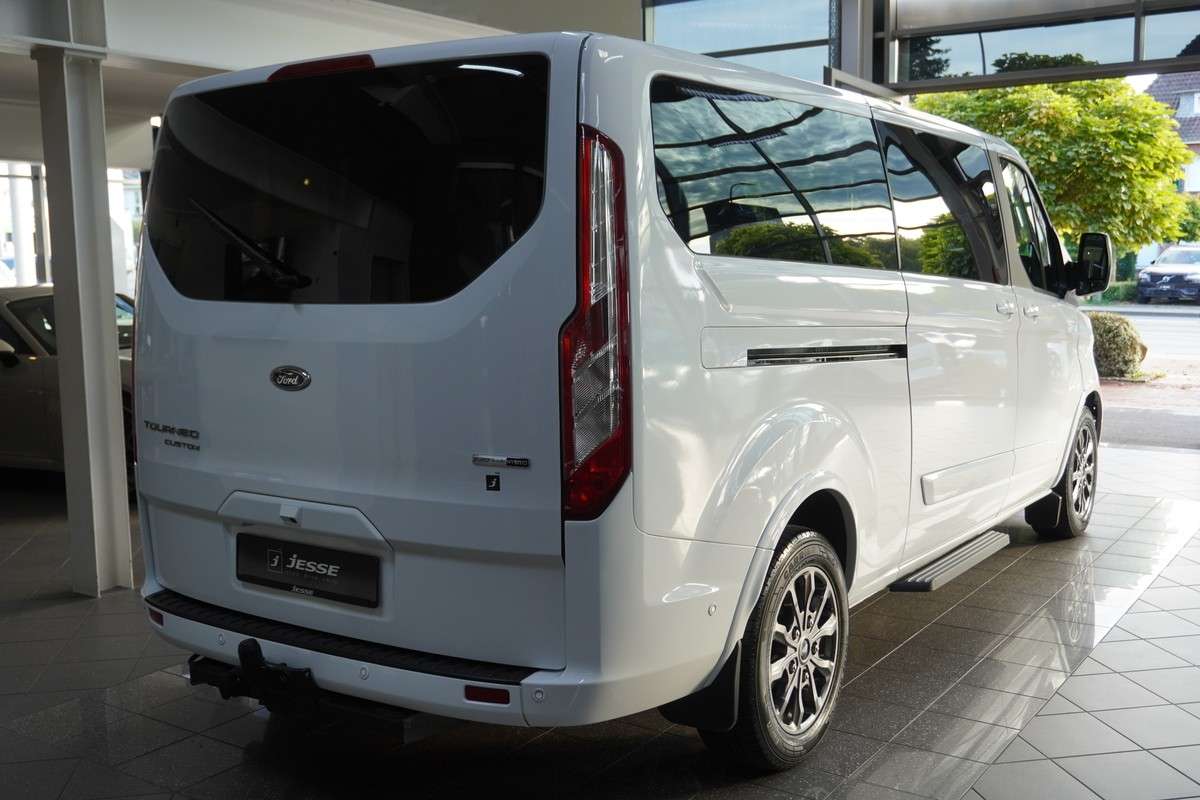 Fahrzeugbild eines Ford Tourneo Custom