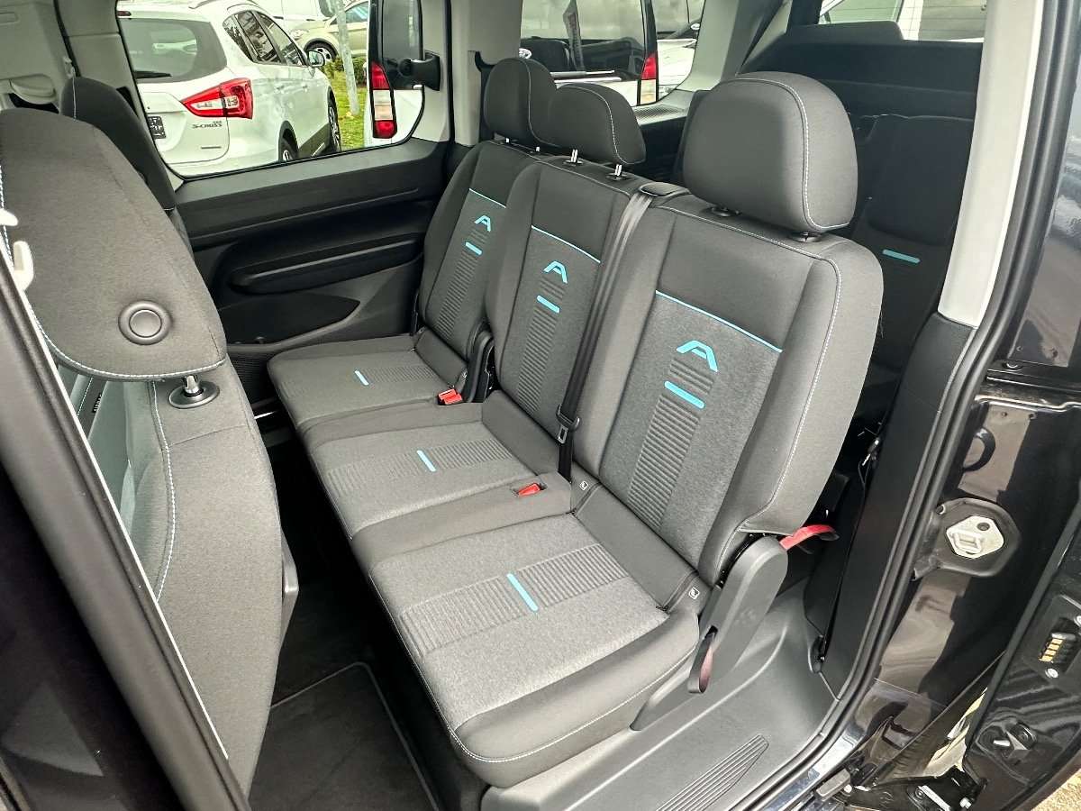 Fahrzeugbild eines Ford Grand Tourneo