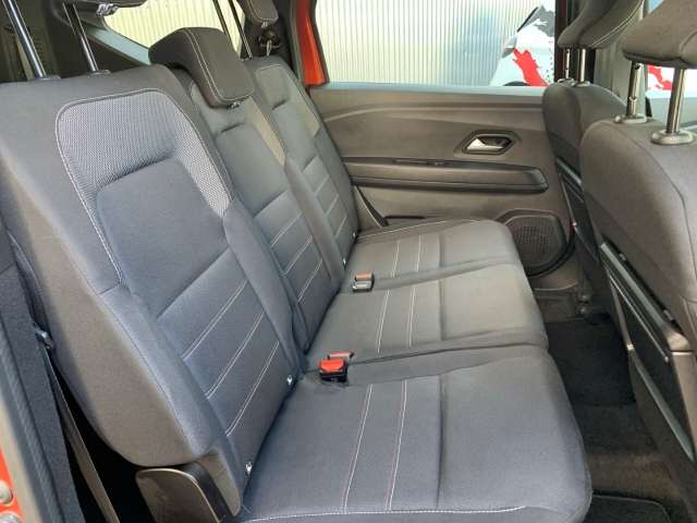 Fahrzeugbild eines Dacia Jogger
