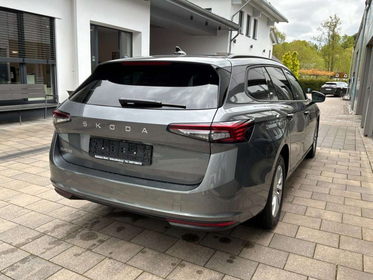 Fahrzeugbild eines Skoda Superb