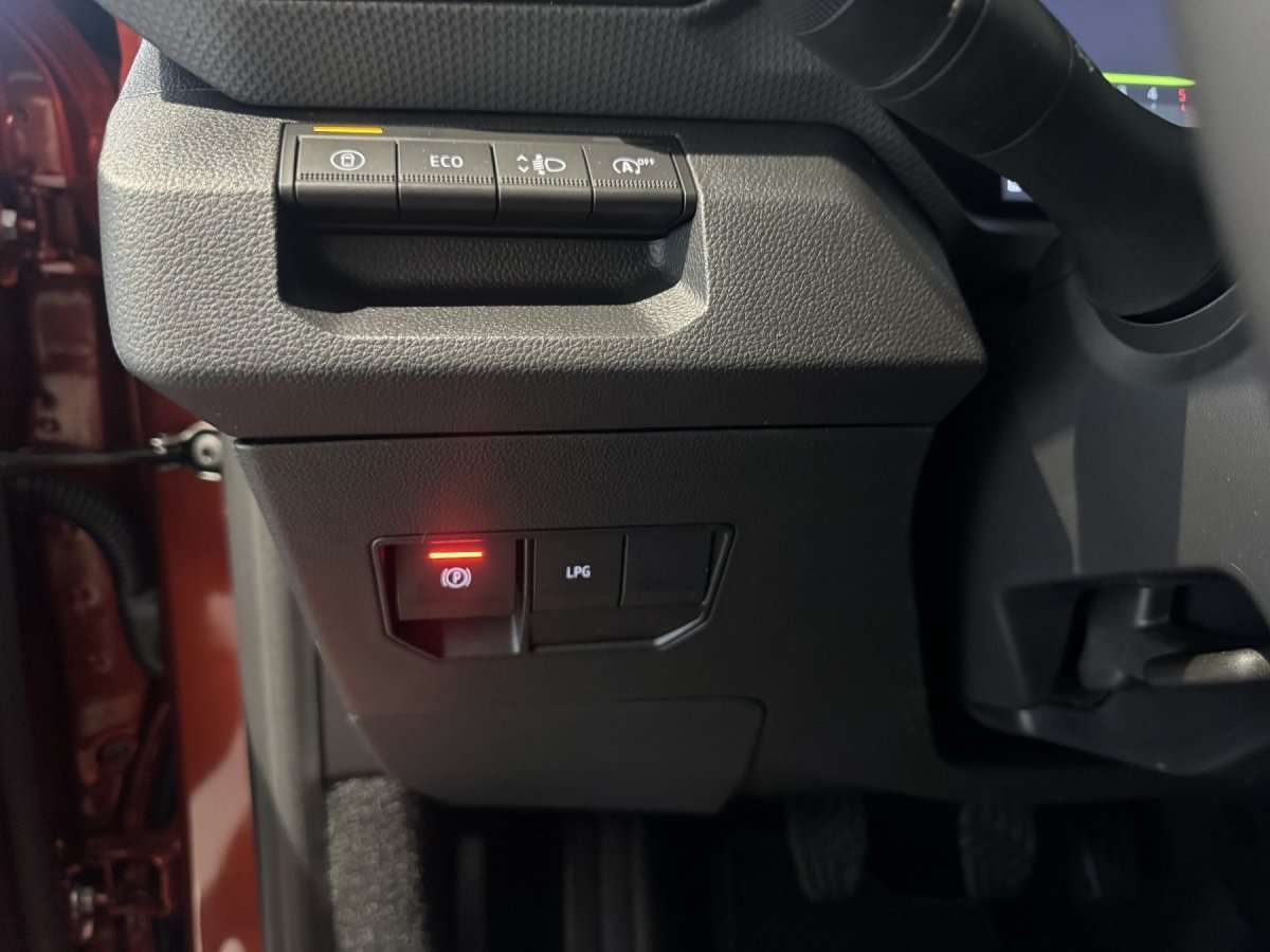 Fahrzeugbild eines Dacia Duster