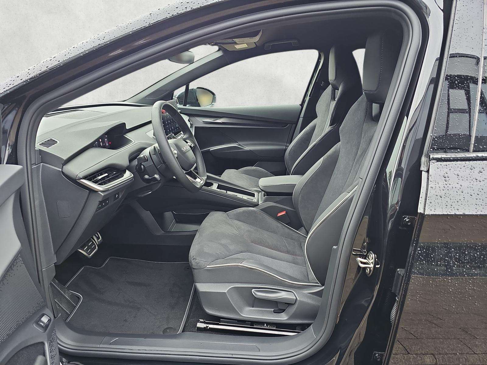 Fahrzeugbild eines Skoda ELROQ