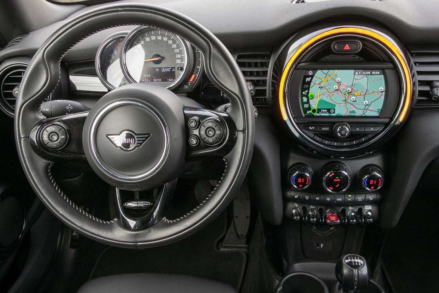 Fahrzeugbild eines MINI COOPER