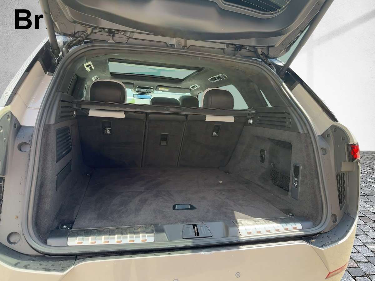 Fahrzeugbild eines Land Rover Range Rover Sport