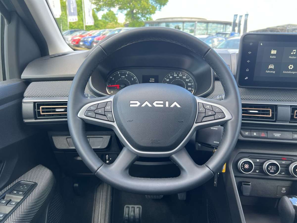 Fahrzeugbild eines Dacia Sandero
