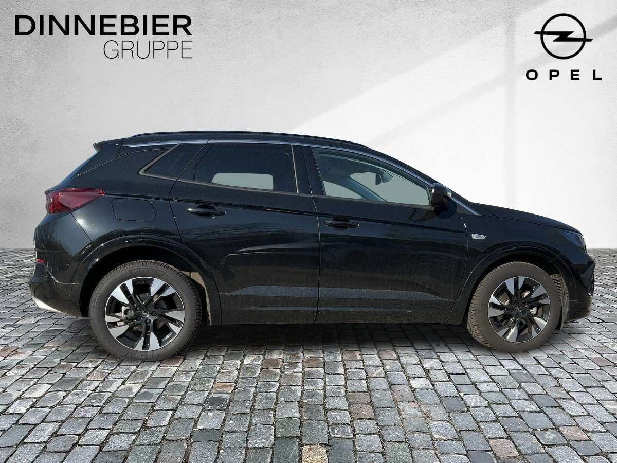 Fahrzeugbild eines Opel Grandland X