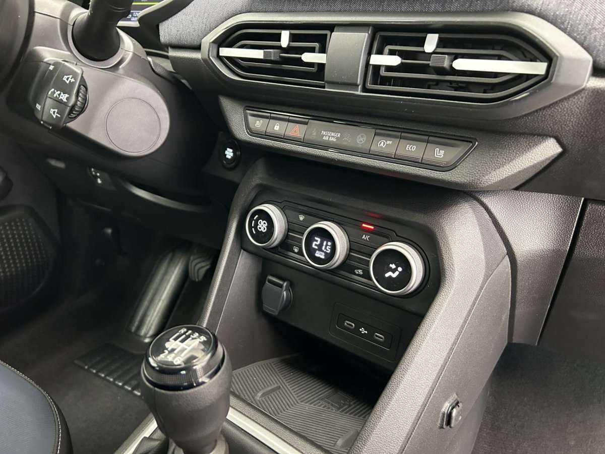 Fahrzeugbild eines Dacia Sandero