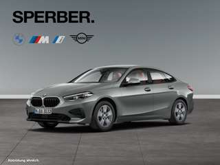 Schräge Frontansicht auf einen BMW 2er-Reihe , freigestellt