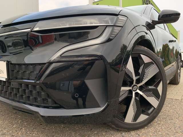 Fahrzeugbild eines Renault Megane E-TECH