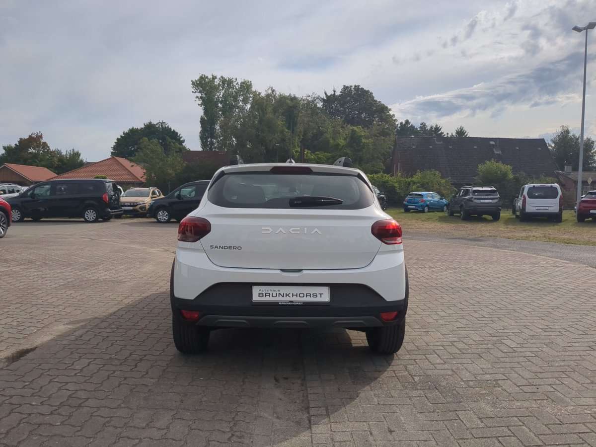 Fahrzeugbild eines Dacia Sandero
