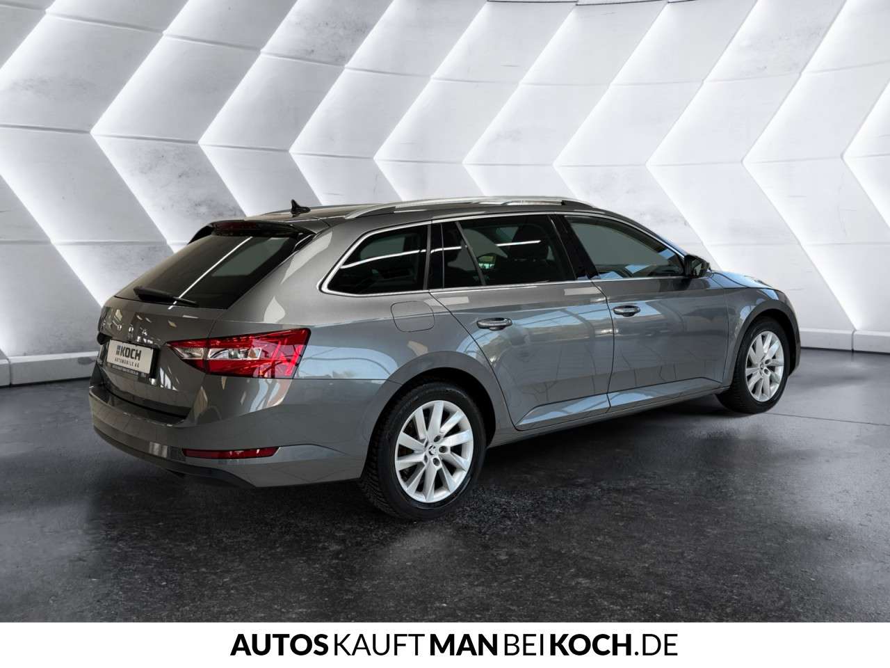 Fahrzeugbild eines Skoda Superb
