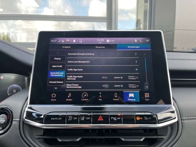 Fahrzeugbild eines Jeep Compass