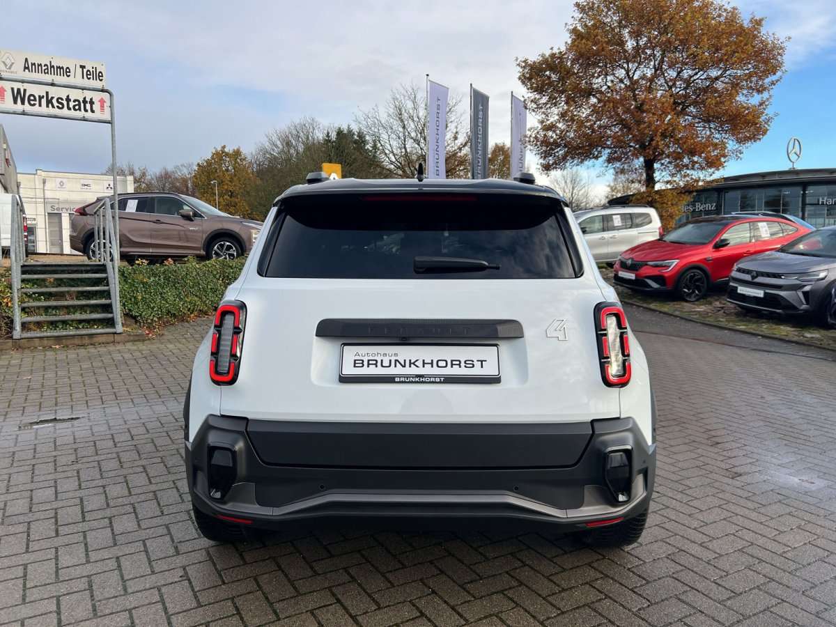 Fahrzeugbild eines Renault 4 E-TECH