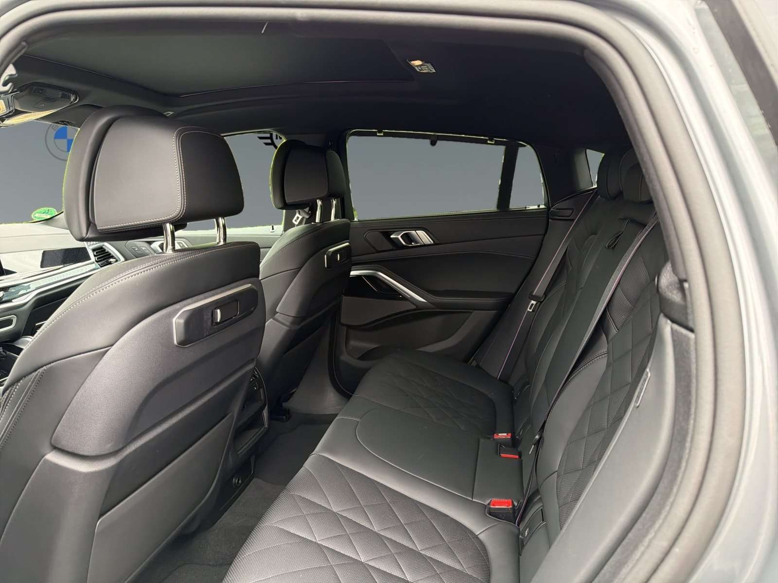Fahrzeugbild eines BMW X6