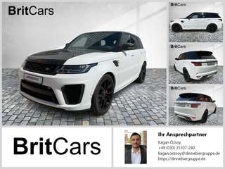 Schräge Frontansicht auf einen Land Rover Range Rover Sport , freigestellt
