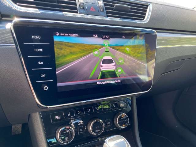 Fahrzeugbild eines Skoda Superb