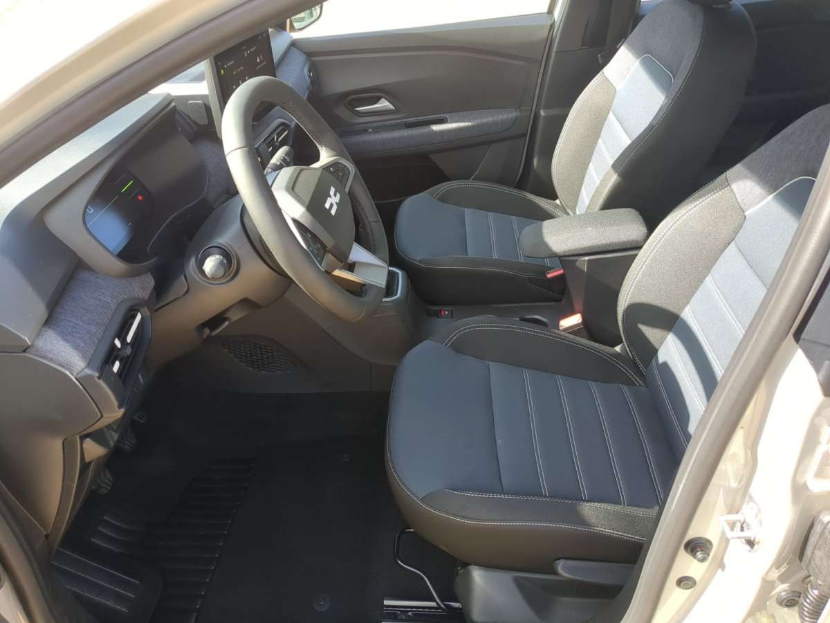 Fahrzeugbild eines Dacia Sandero