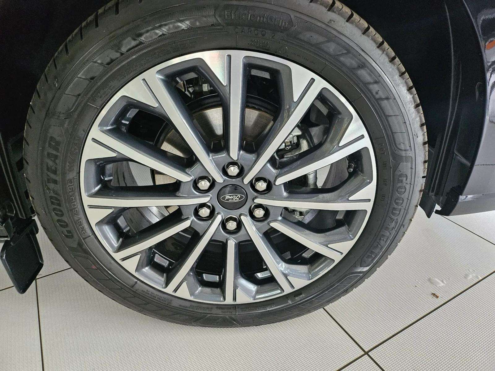 Fahrzeugbild eines Ford Tourneo Custom