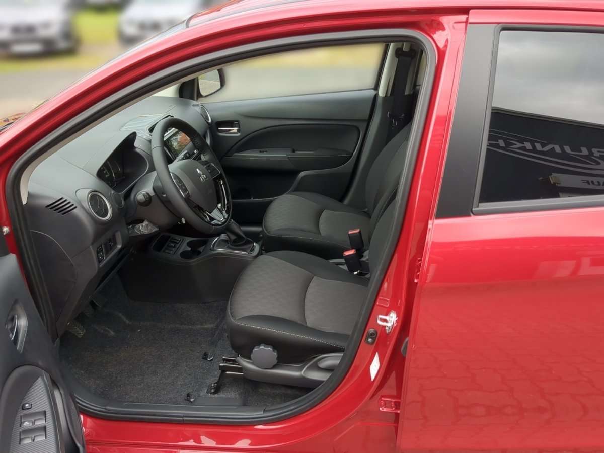 Fahrzeugbild eines Mitsubishi Space Star