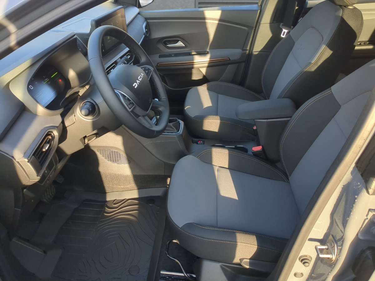 Fahrzeugbild eines Dacia Jogger