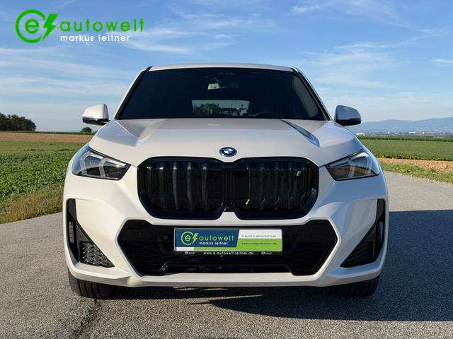Fahrzeugbild eines BMW iX1