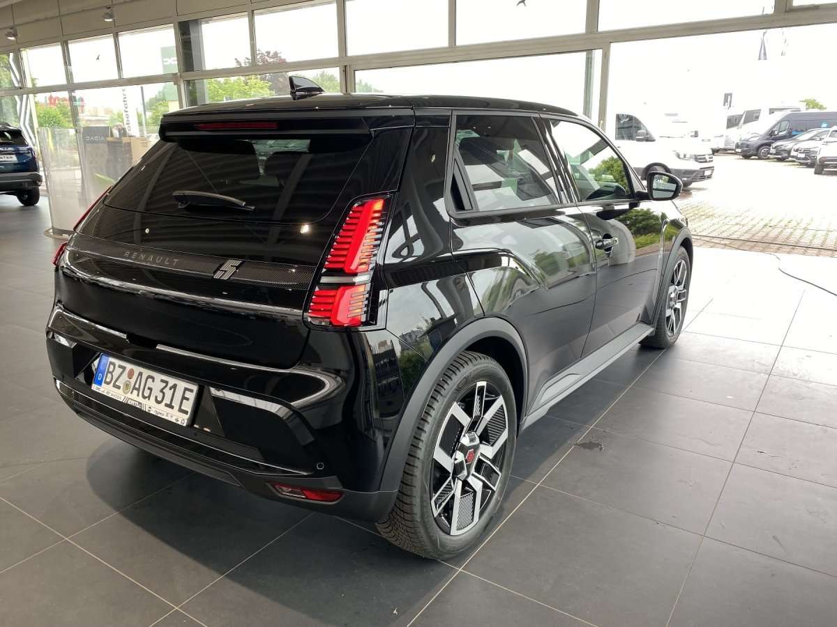 Fahrzeugbild eines Renault 5 E-TECH