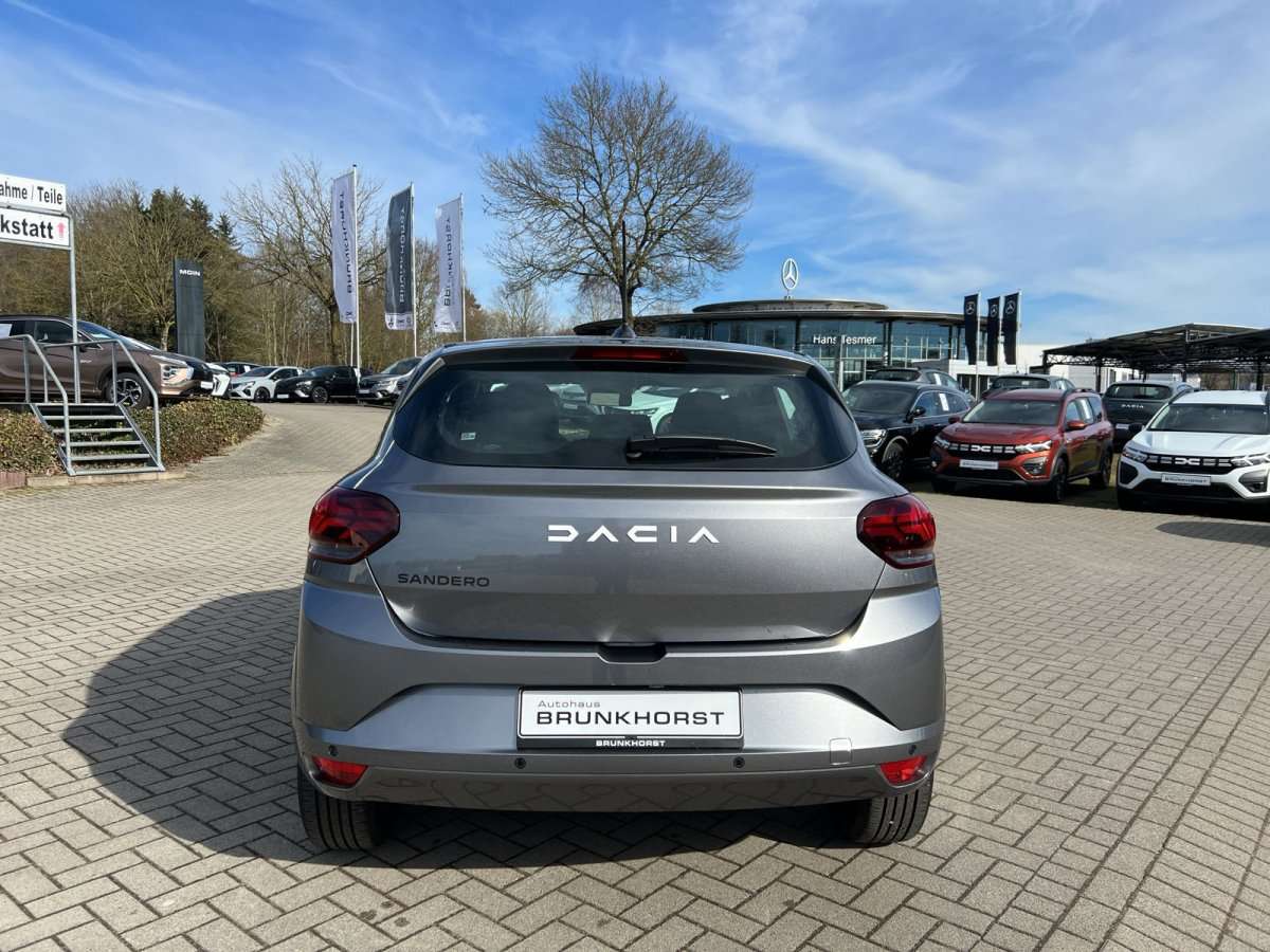 Fahrzeugbild eines Dacia Sandero
