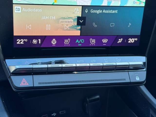 Fahrzeugbild eines Renault Rafale