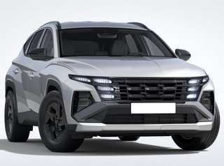 Schräge Frontansicht auf einen Hyundai Tucson , freigestellt