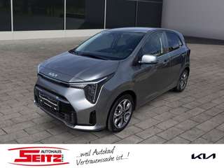 Schräge Frontansicht auf einen Kia Picanto , freigestellt