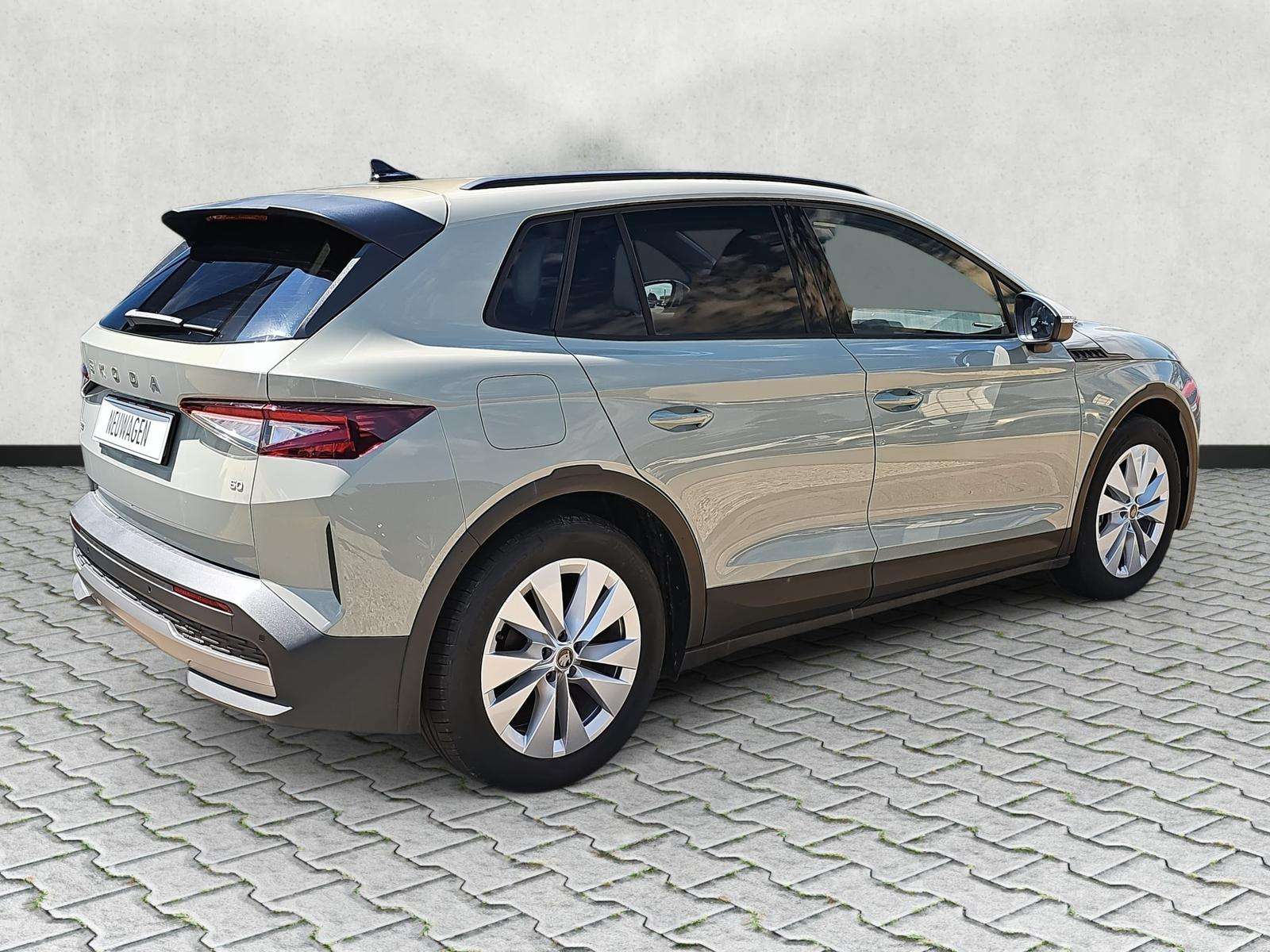 Fahrzeugbild eines Skoda ELROQ