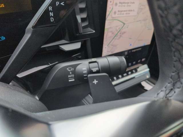 Fahrzeugbild eines Renault Rafale