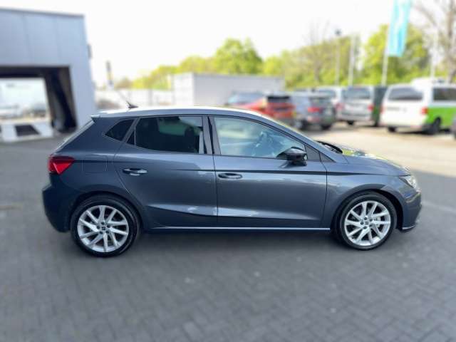 Fahrzeugbild eines SEAT Ibiza