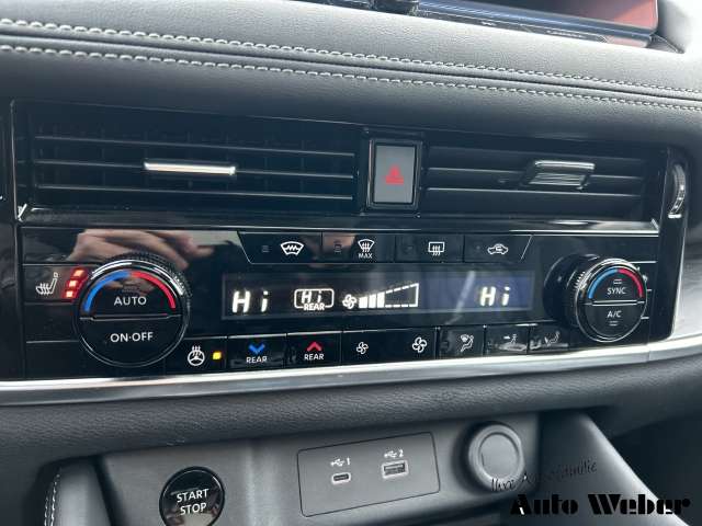 Fahrzeugbild eines Nissan X-TRAIL