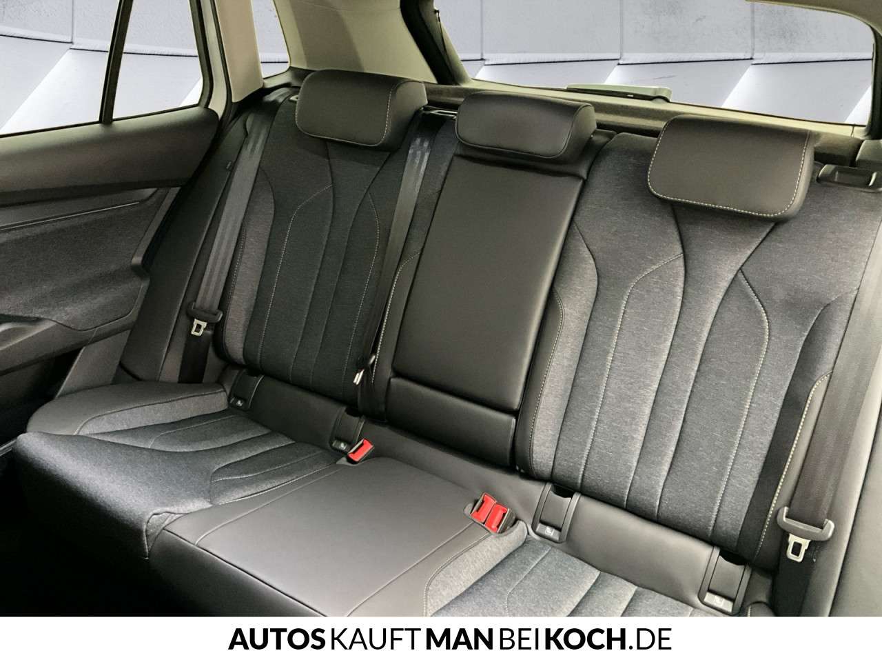 Fahrzeugbild eines Skoda ELROQ