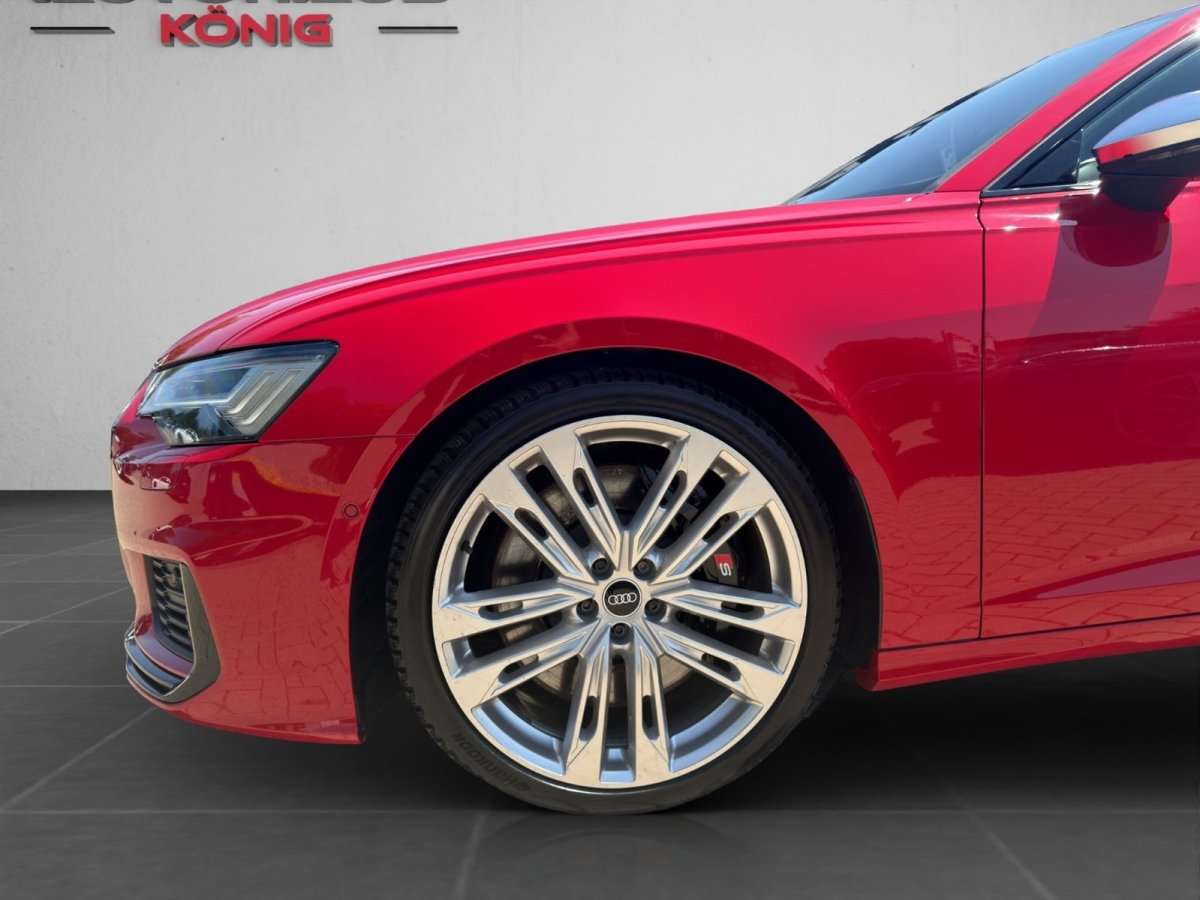 Fahrzeugbild eines Audi S6