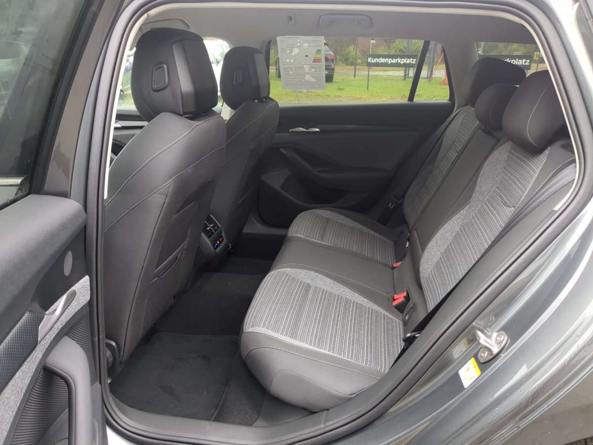 Fahrzeugbild eines Skoda Superb