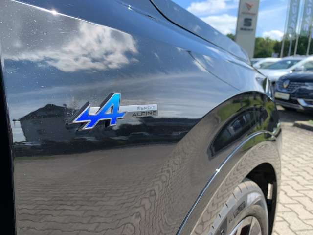 Fahrzeugbild eines Renault Rafale