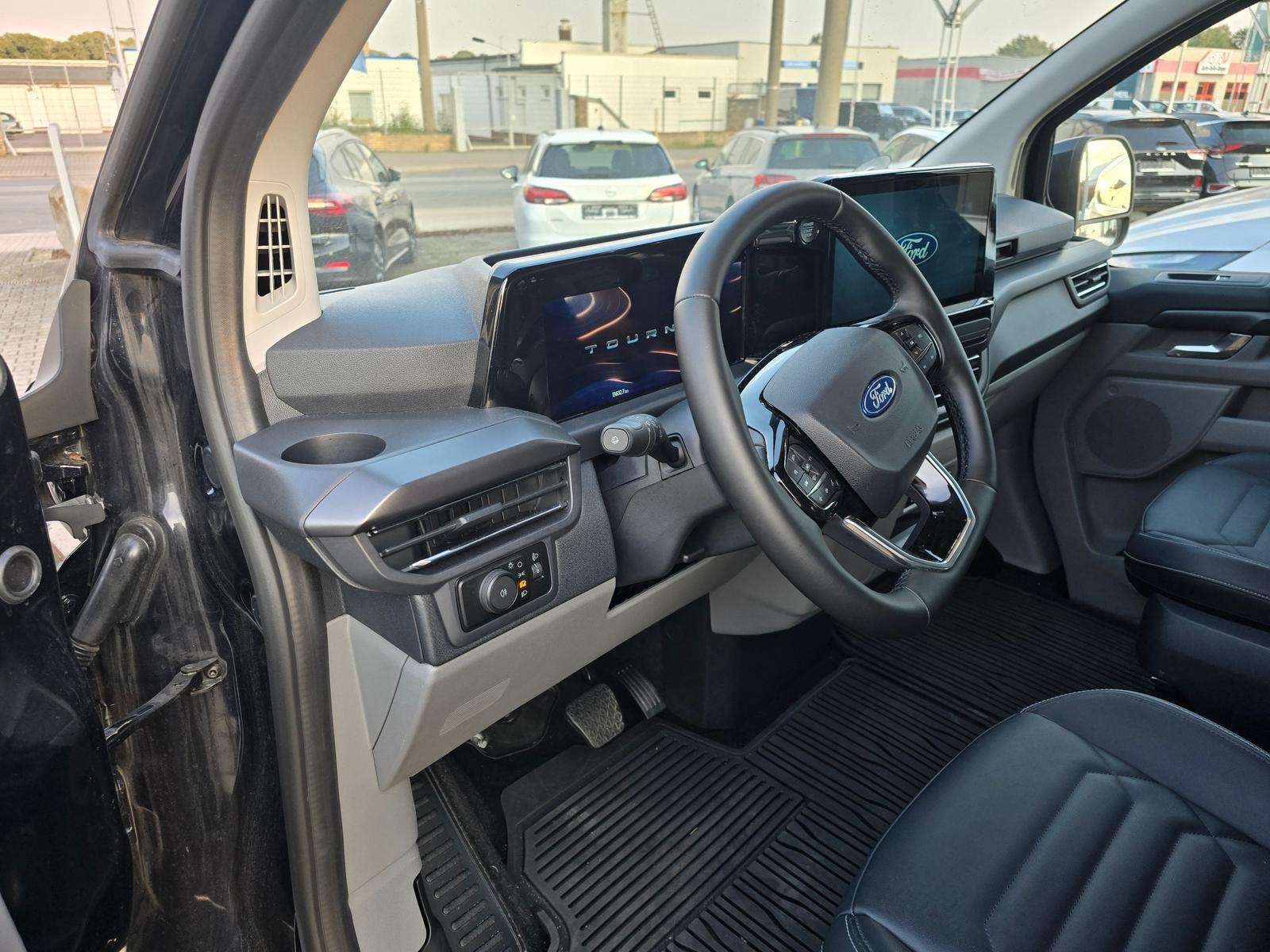 Fahrzeugbild eines Ford Tourneo Custom