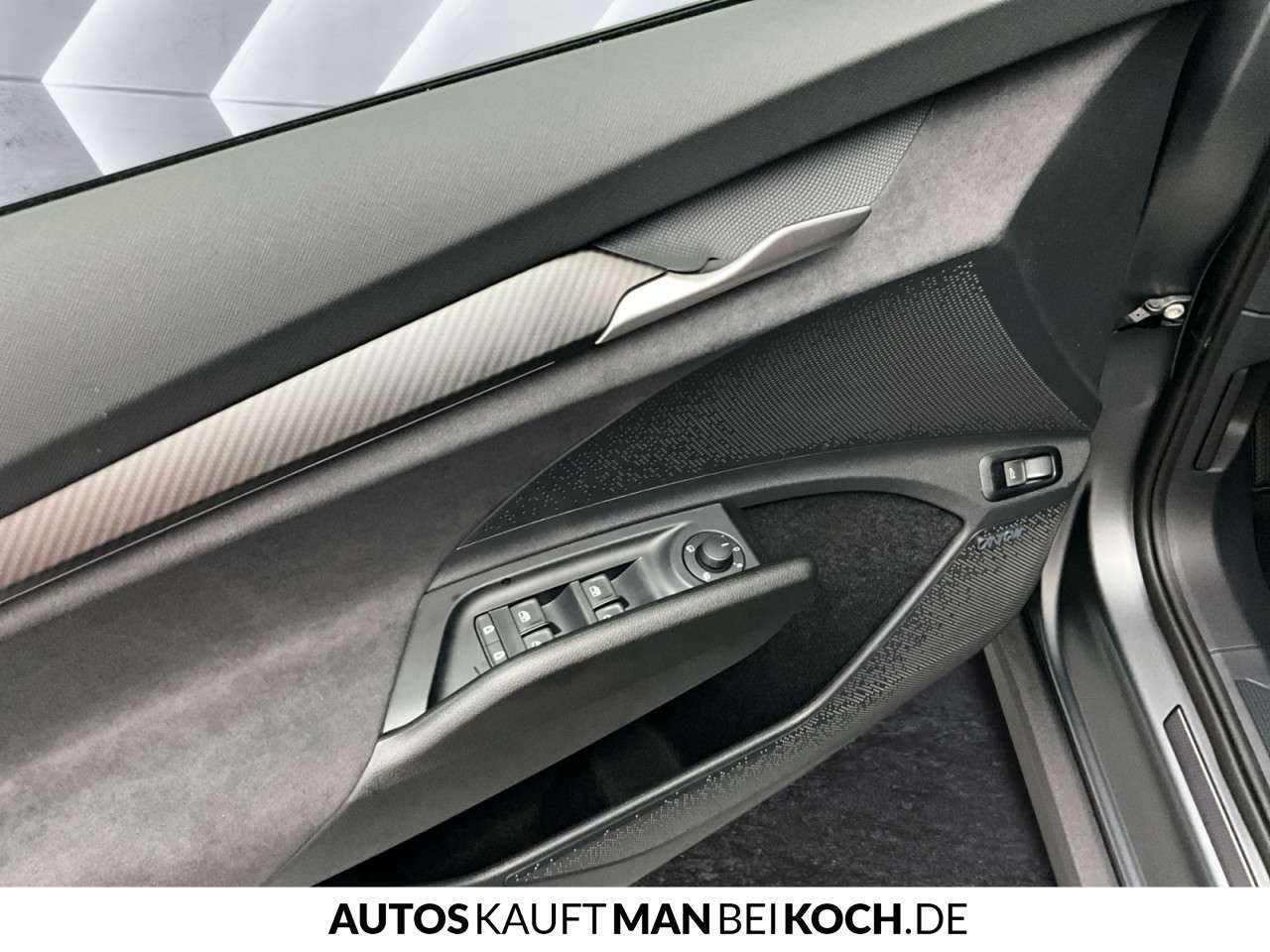 Fahrzeugbild eines Skoda ELROQ