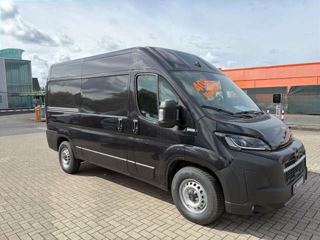 Fahrzeugbild eines Opel Movano
