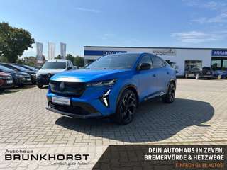 Schräge Frontansicht auf einen Renault Rafale , freigestellt