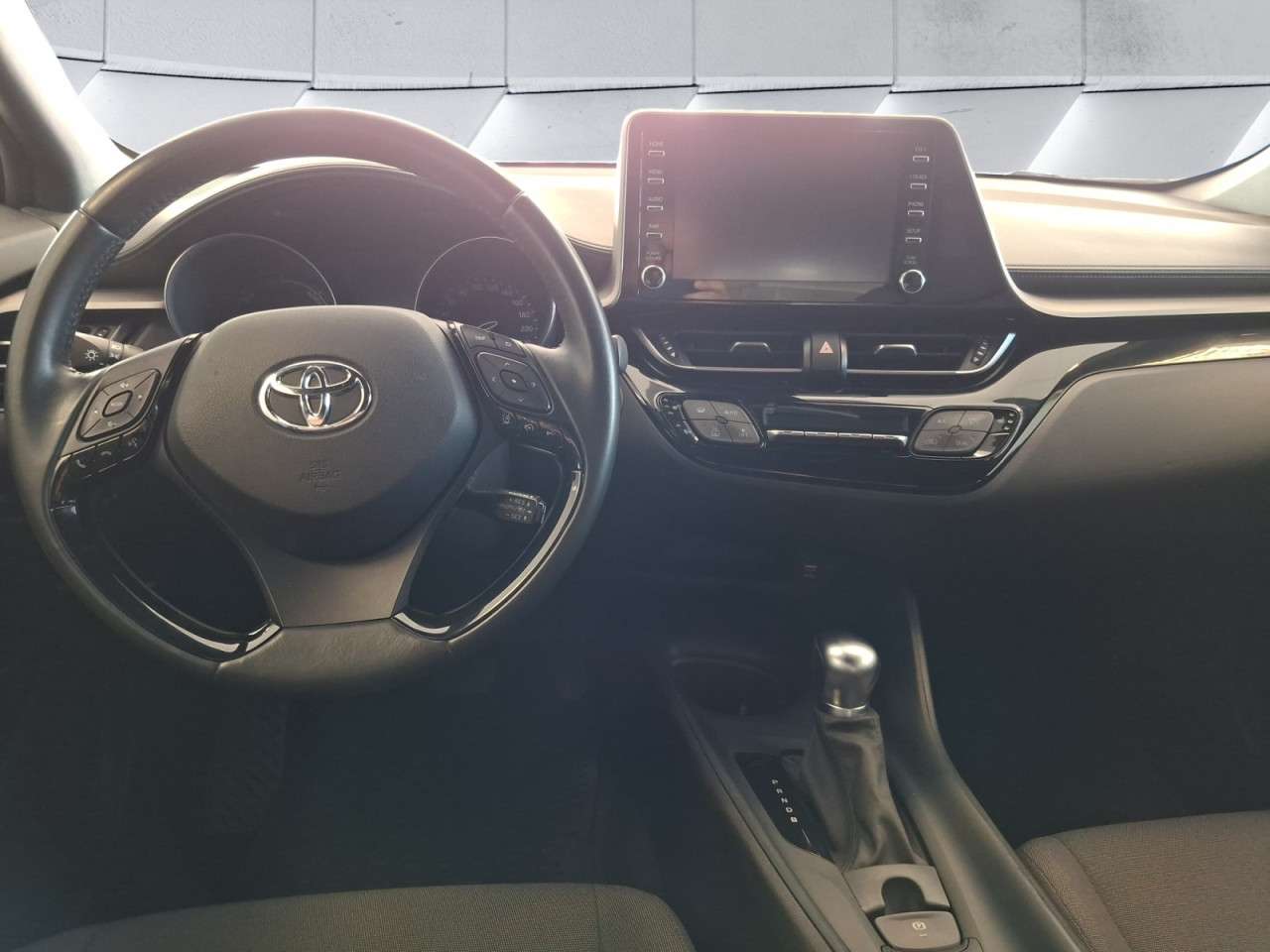 Fahrzeugbild eines Toyota C-HR
