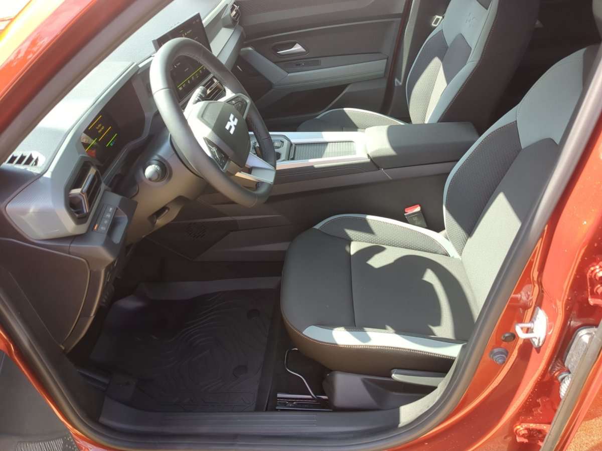 Fahrzeugbild eines Dacia Bigster