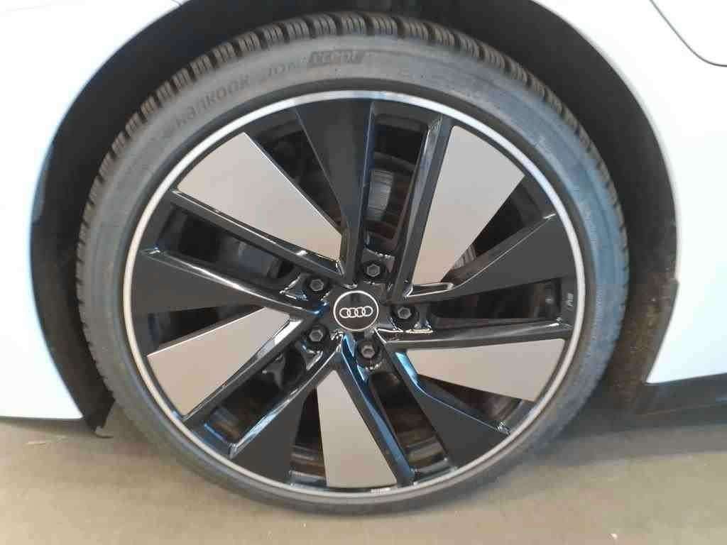 Fahrzeugbild eines Audi e-tron GT